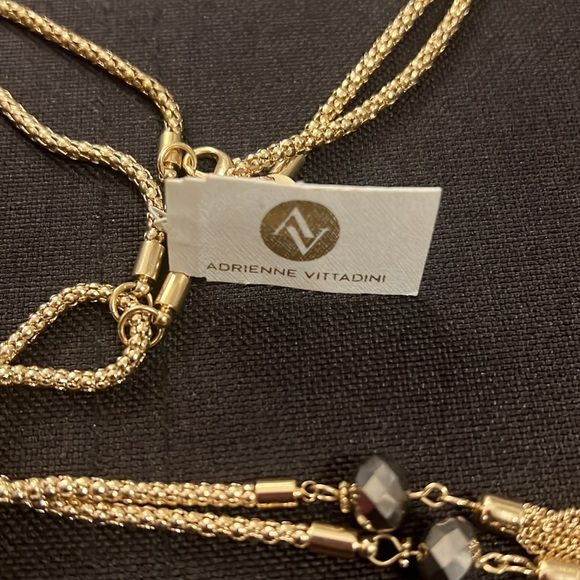 Adrienne Vittadina ✨💫✨Gold Tone Long Necklace & Clip-on Earrings - NWT - Picture 4 of 9